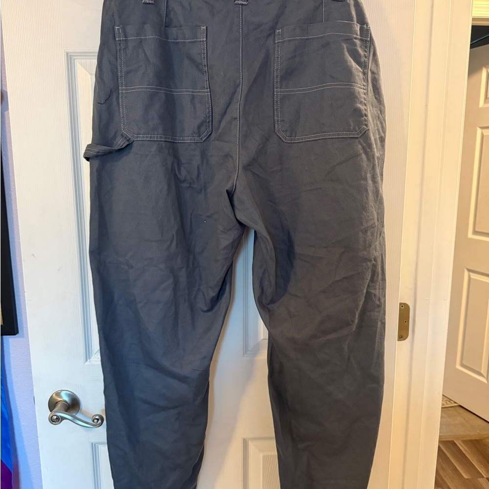 Old Navy Straight Leg Cargo Style Pants